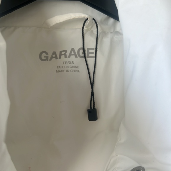 NWOT Garage white mini puffer vest - Picture 3 of 4